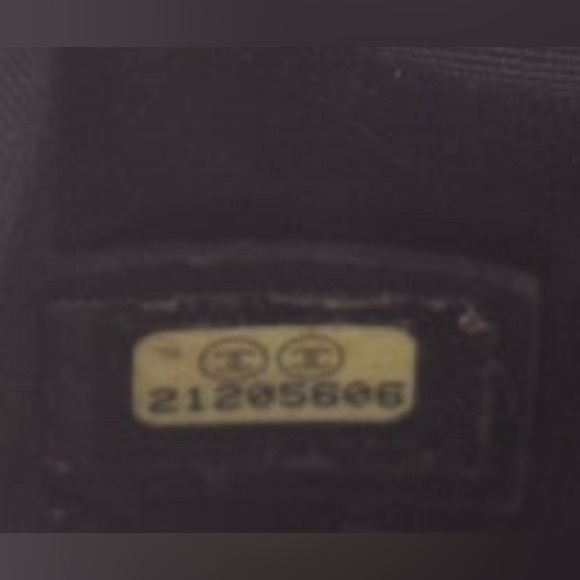 Medium Chanel chain around top handle boy bag - Picture 6 of 6